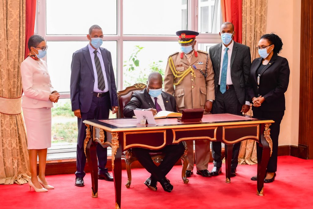 Kenyan High commissioner to Uganda HE Joash Arthur Maangi presents his credentials to President Museveni at State House Entebbe