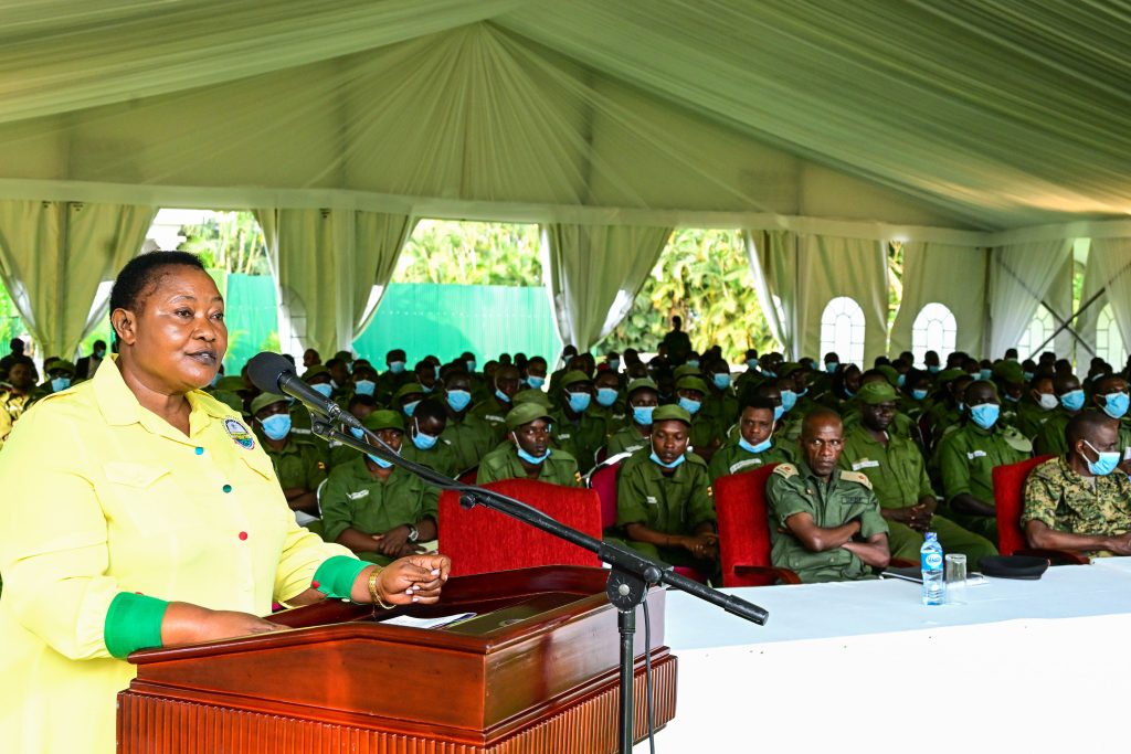 Minister for Presidency Milly Babalanda addressing the intern doctors at State House Entebbe on Saturday. PPU Photo