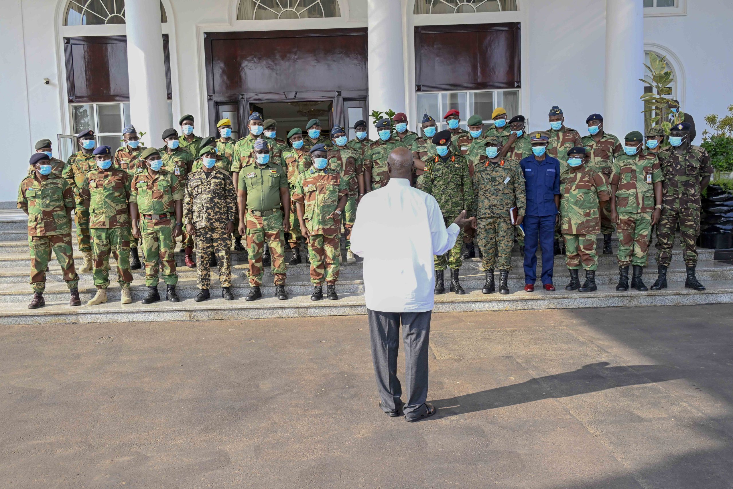 President Museveni Lectures Zimbabwean Soldiers At State House Entebbe