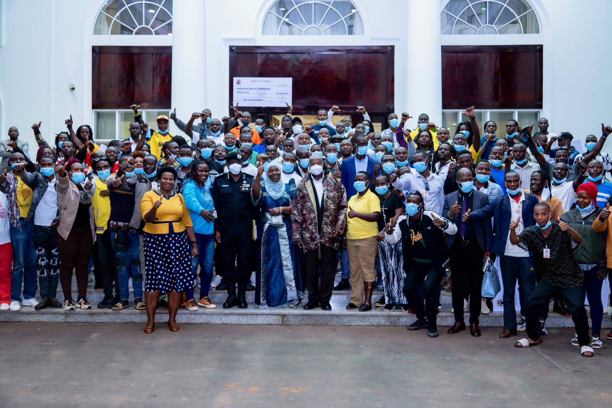 President Museveni Meets Ghetto SACCO Leaders Fulfils Shs12 Billion Pledge