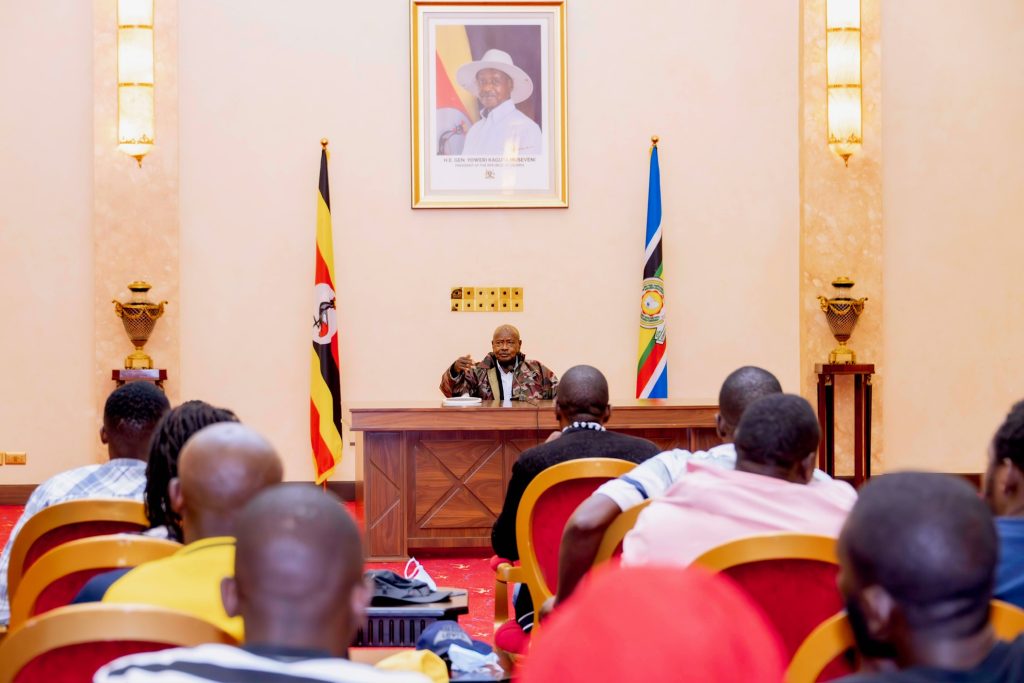 President Museveni Meets Ghetto SACCO Leaders Fulfils Shs12 Billion Pledge