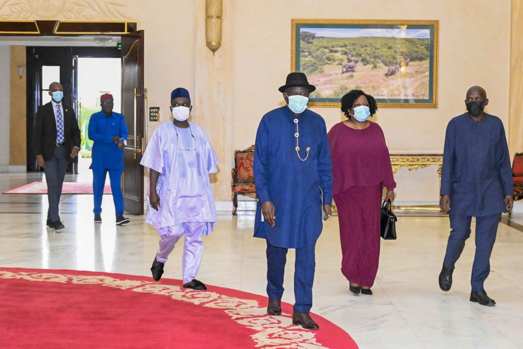 President Museveni Meets HE Dr Goodluck Ebele Jonathan