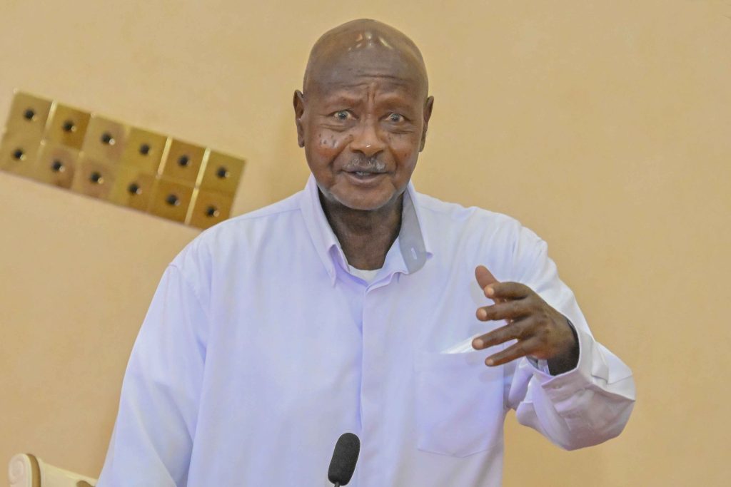 President Museveni witness Signing an MOU for a Joint business venture between the Government of Uganda and RCC to jointly run UTCL (1)