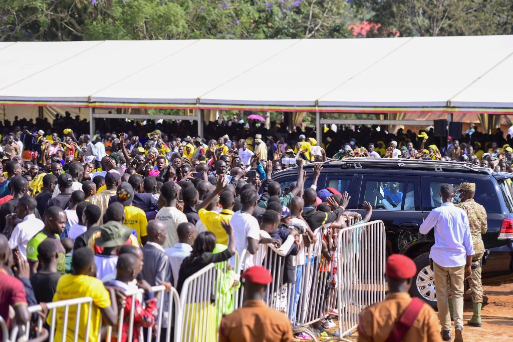 President Museveni and Mama Janet in Mityana hand over house and car to Veteran Nakampi