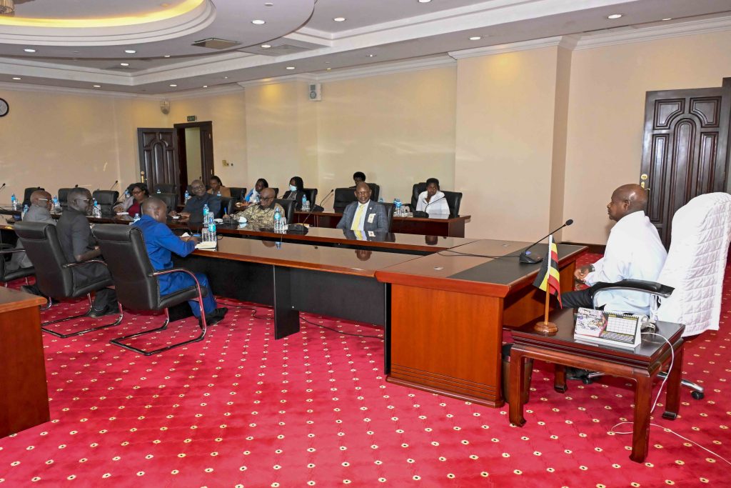 President Museveni meets MUK Head of History Department and Ministry of Education