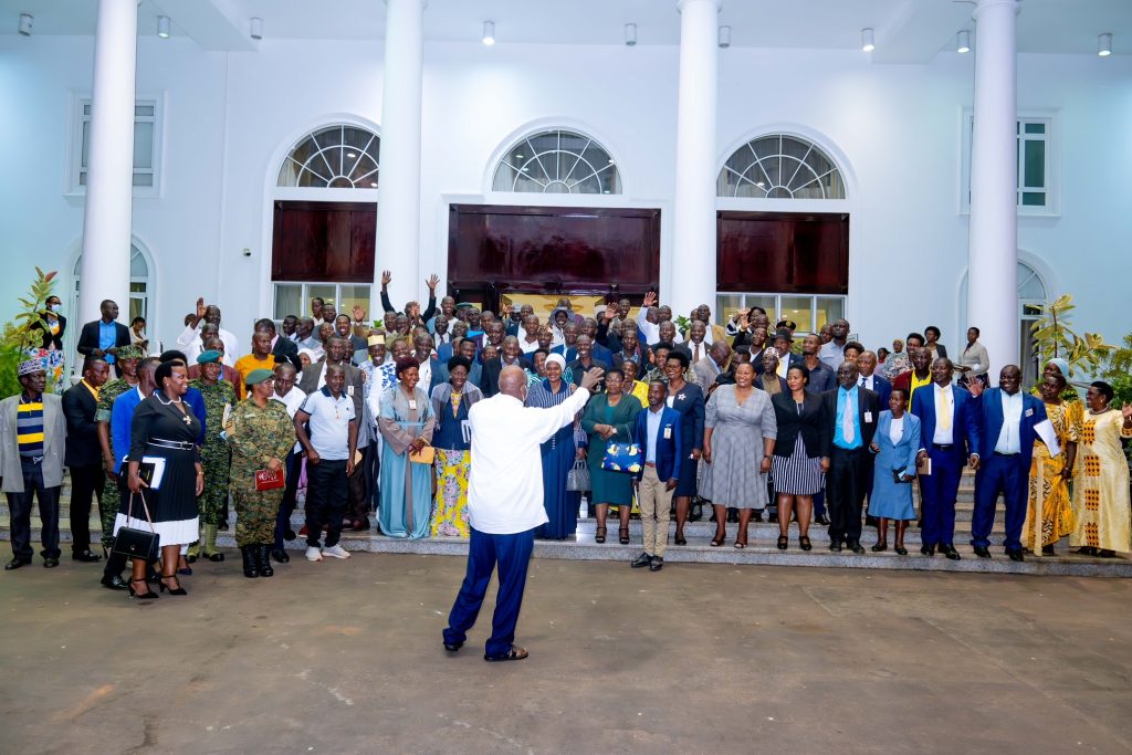 President Museveni meeting Ministers Technical Staff on enforcement against illegal fishing