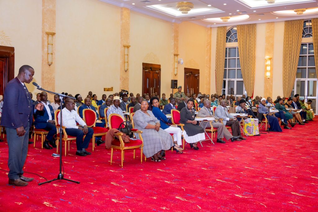 President Museveni meeting Ministers Technical Staff on enforcement against illegal fishing