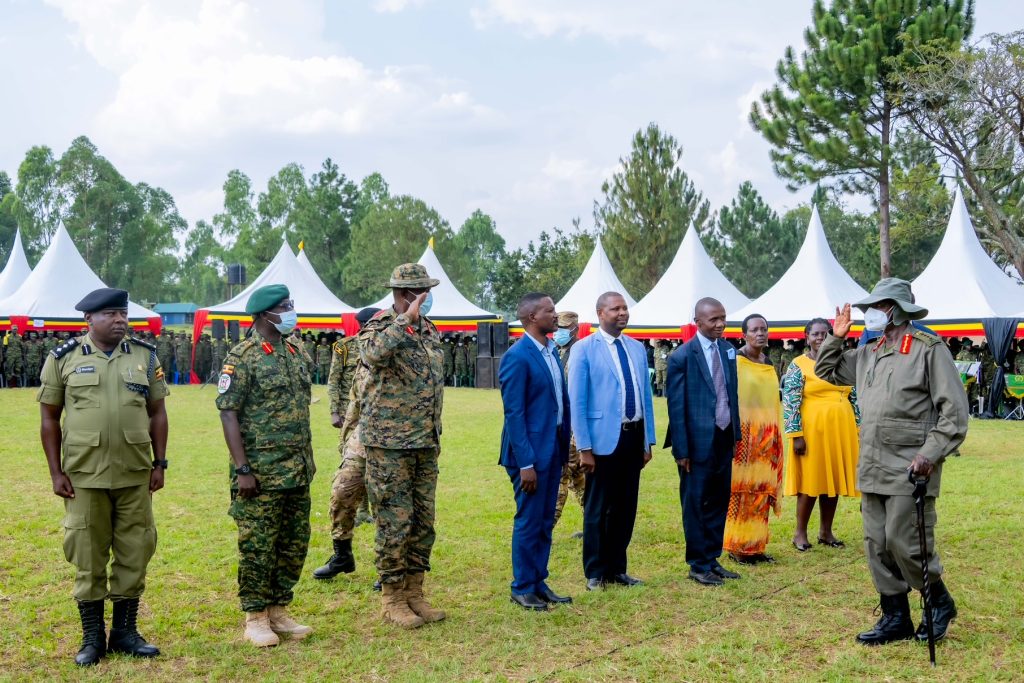 President Museveni Passes Out 627 Company Commanders And Armour Crew Officers At Mechanized Warfare College - Kalama