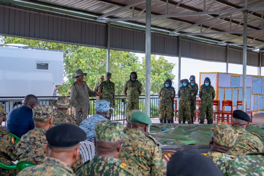 President Museveni Passes Out 627 Company Commanders And Armour Crew Officers At Mechanized Warfare College - Kalama