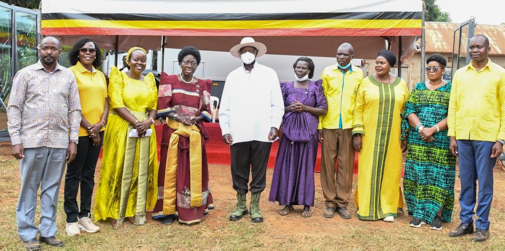 H.E President Museveni With Hon.Rebecca Kadaga (Left), Mrs Buwala Tolofisa (Right) With Other Officials During A Photo Session