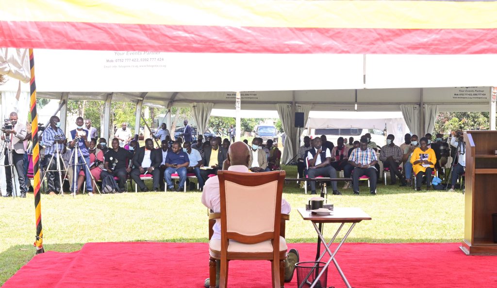 President Museveni Interacts  with journalists in Busoga sub-region at State Lodge, Kityerera