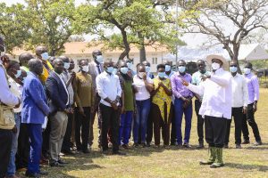 PDM TOUR - President Museveni interacts with Journalists of Lango sub-region - at Baralegi state lodge