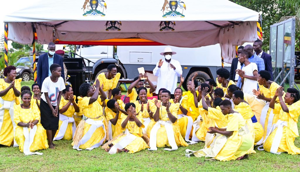 President Museveni At A Thanksgiving Ceremony For Hon. Grace Mary Mugasa, The Minister Of State For Public Service, Held At Kisaaru-Kyabayanja Village, Kimbugu Parish In Kabwoya Sub-County, Kikuube District – 24-May-2025 - State House Uganda President Museveni At A Thanksgiving Ceremony For Hon. Grace Mary Mugasa, The Minister Of State For Public Service, Held At Kisaaru-Kyabayanja Village, Kimbugu Parish In Kabwoya Sub-County, Kikuube District – 24-May-2025