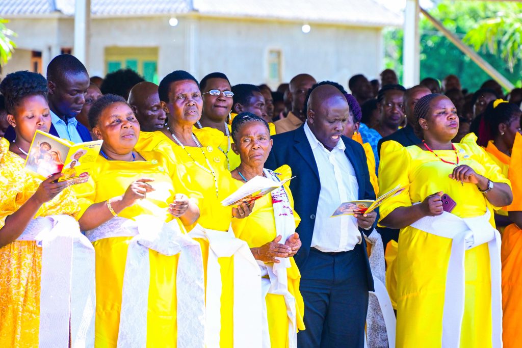 President Museveni At A Thanksgiving Ceremony For Hon. Grace Mary Mugasa, The Minister Of State For Public Service, Held At Kisaaru-Kyabayanja Village, Kimbugu Parish In Kabwoya Sub-County, Kikuube District – 24-May-2025 - State House Uganda President Museveni At A Thanksgiving Ceremony For Hon. Grace Mary Mugasa, The Minister Of State For Public Service, Held At Kisaaru-Kyabayanja Village, Kimbugu Parish In Kabwoya Sub-County, Kikuube District – 24-May-2025