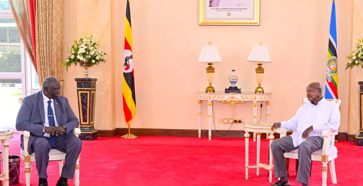 Sudans Vice President Malik Agar meeting President Yoweri Museveni at State House Entebbe on Thursday PPU Photo