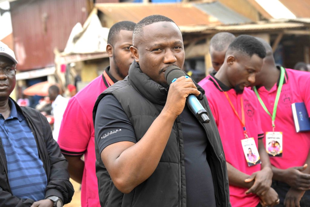 President Musevni gives financial support to Akaserengeto Saving Group in Kalerwe - 29-Jun-2025