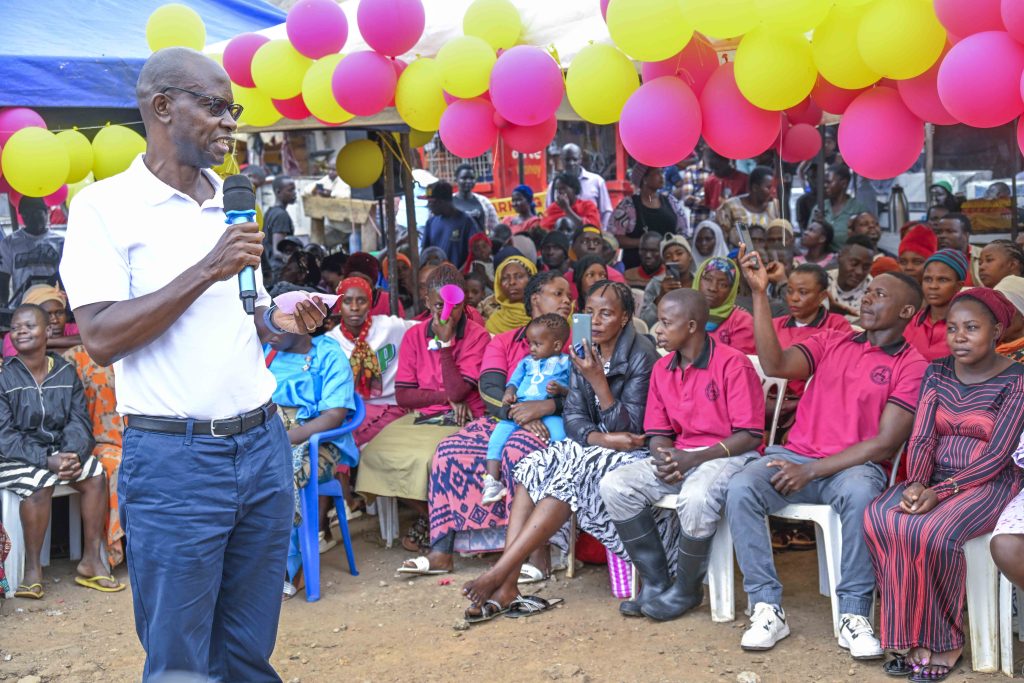 President Musevni gives financial support to Akaserengeto Saving Group in Kalerwe - 29-Jun-2025