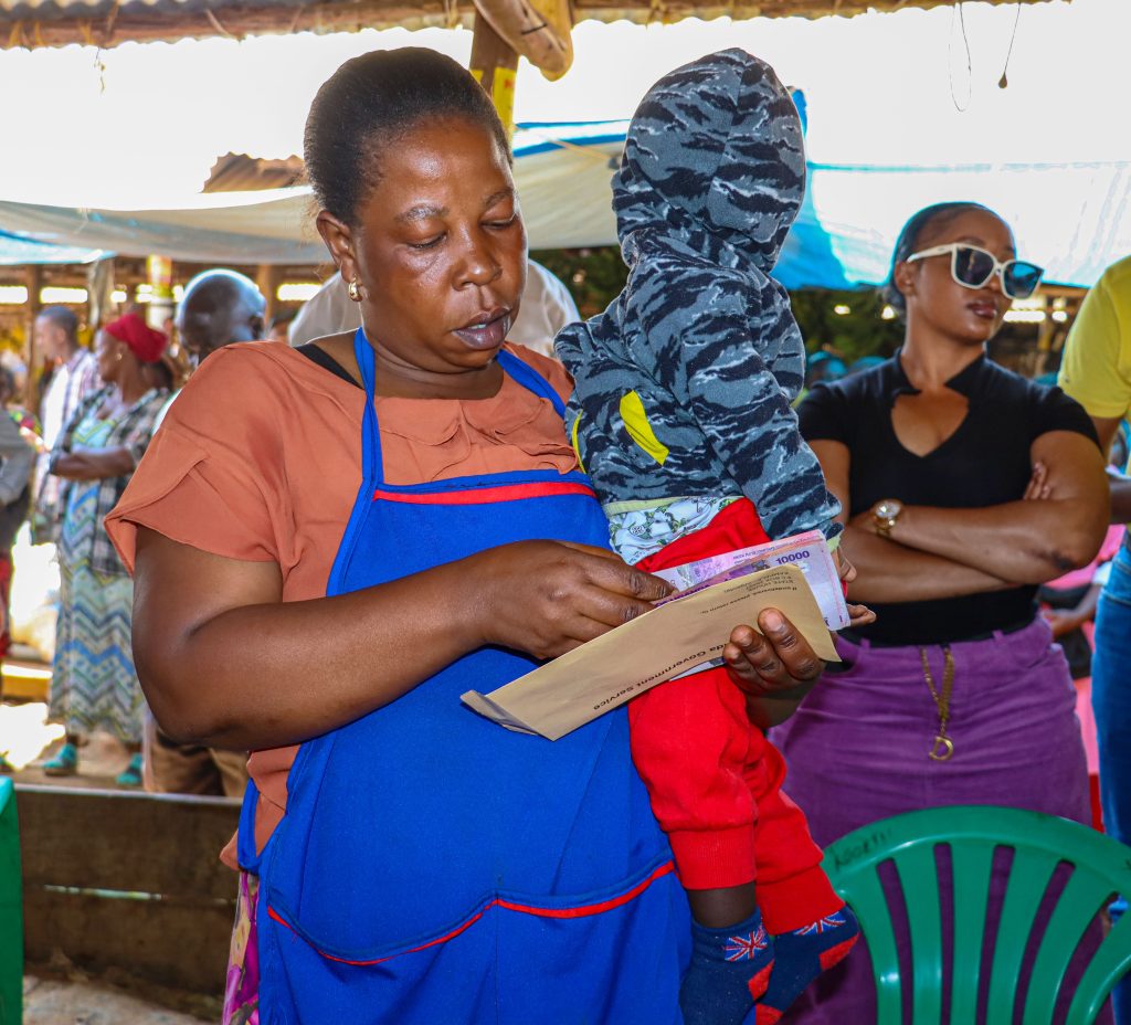 President Museveni Extends Business Booster Package To 605 Mbarara Roadside Market Vendors – 29-Jul-2025