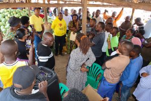 President Museveni Extends Business Booster Package To 605 Mbarara Roadside Market Vendors – 29-Jul-2025