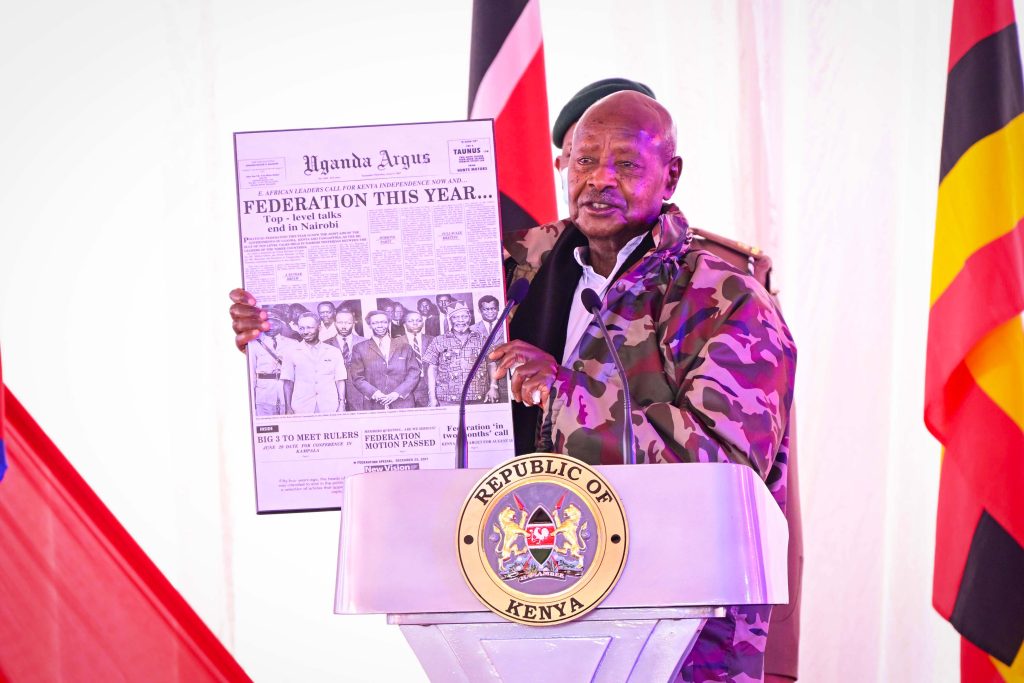 President Museveni lectures officers at the National Defence College of Kenya in Nairobi on the importance of the East African Community - 31-Jul-2025. PPU Photo.