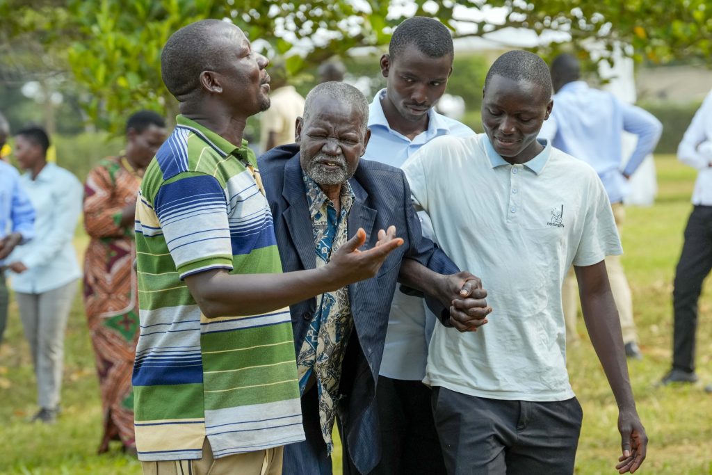 President Museveni meeting some of the Residents of Kityerera Parish at Mayuge State lodge - 7th Aug 2025