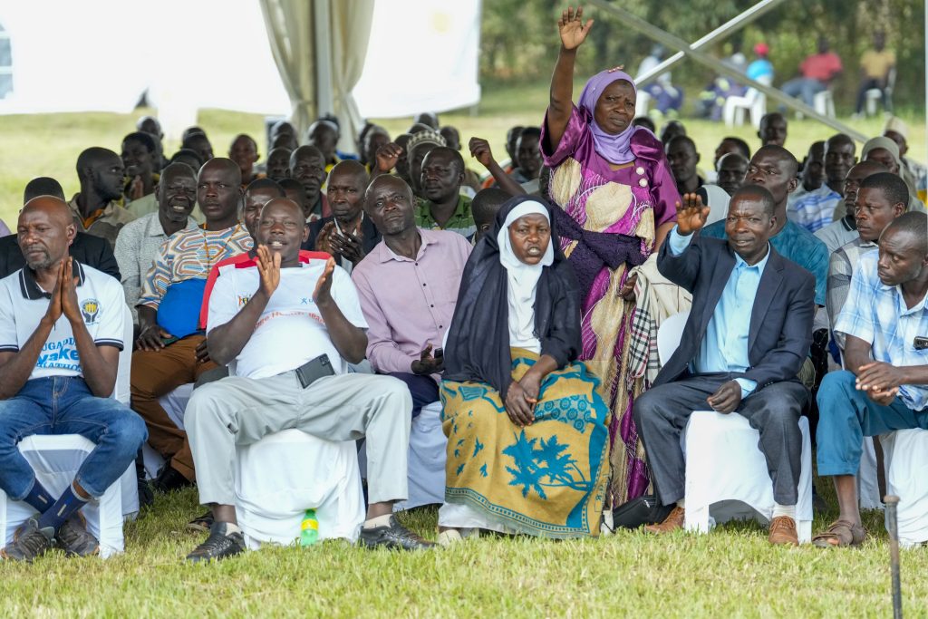 President Museveni meeting some of the Residents of Kityerera Parish at Mayuge State lodge - 7th Aug 2025