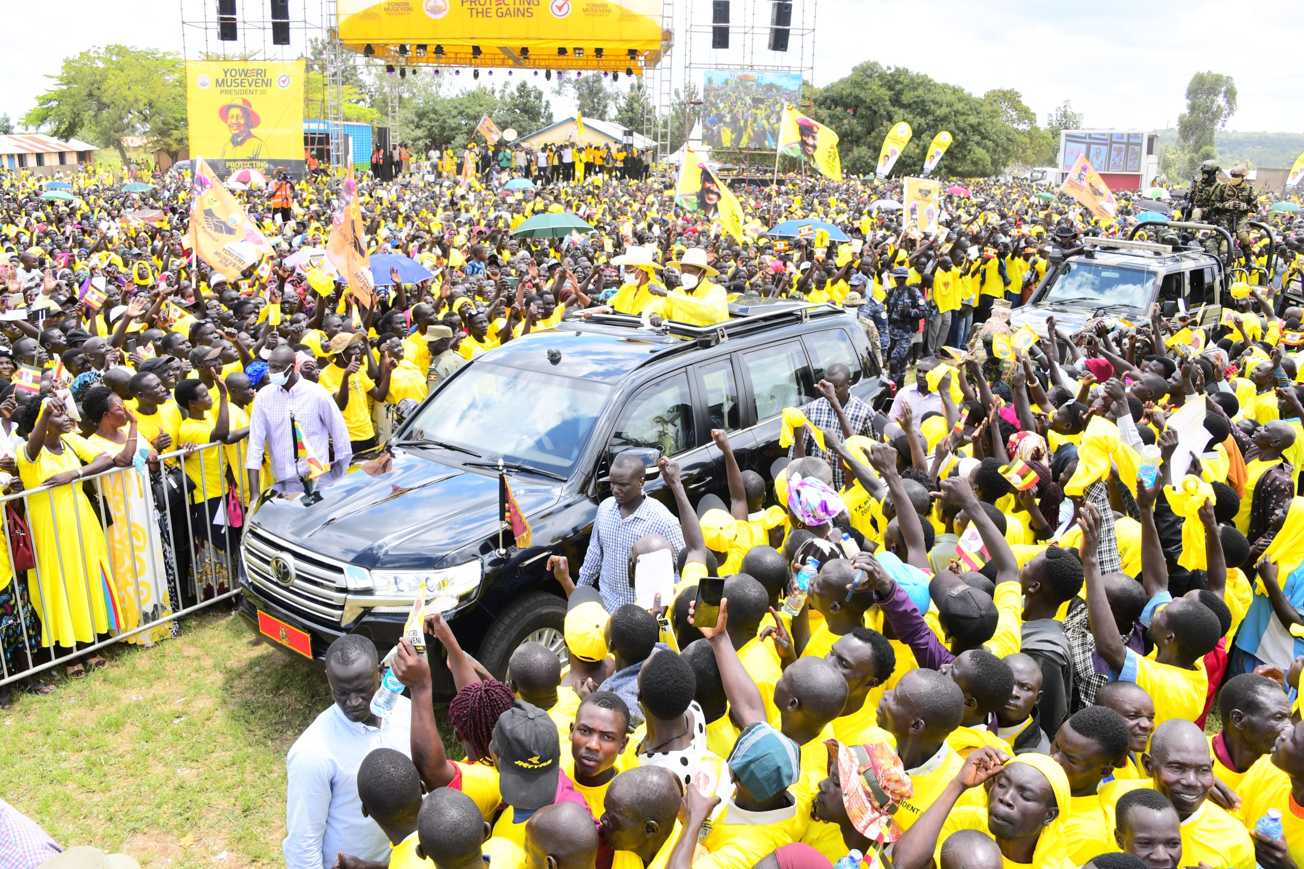 NEBBI: President Museveni Calls On Voters To Support NRM And Maintain Peace President Museveni Campaigning In Nebbi - 11-Oct-2025