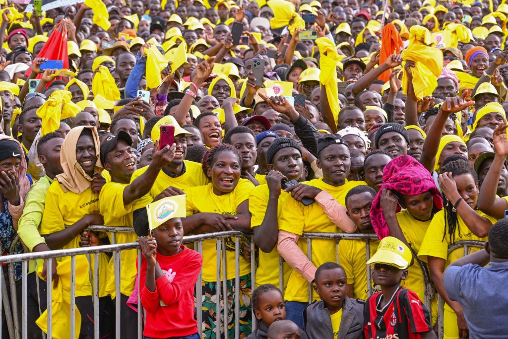 President Museveni In Ibanda, Pledges Coffee Processing Facility - 29-Nov-2025