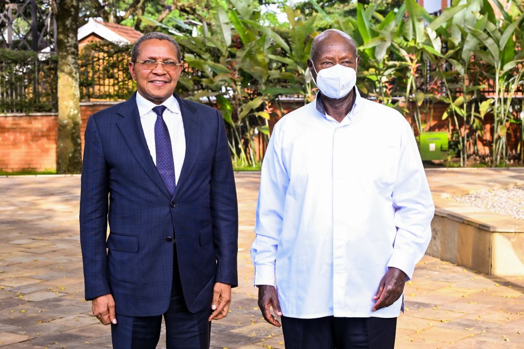 President Museveni poses for a photo with former Tanzania President Jakaya Kikwete during a meeting at Nakasero on 07-Apr-2026. PPU Photo