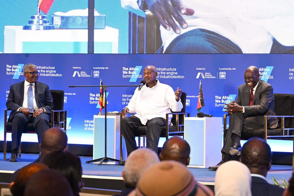 President Museveni leading the discussion during Africa We Build Summit 2026 at JW Marriot Hotel in Nairobi, Kenya on 23-Apr-2026 as President Ruto (R) and Aliko Dangote